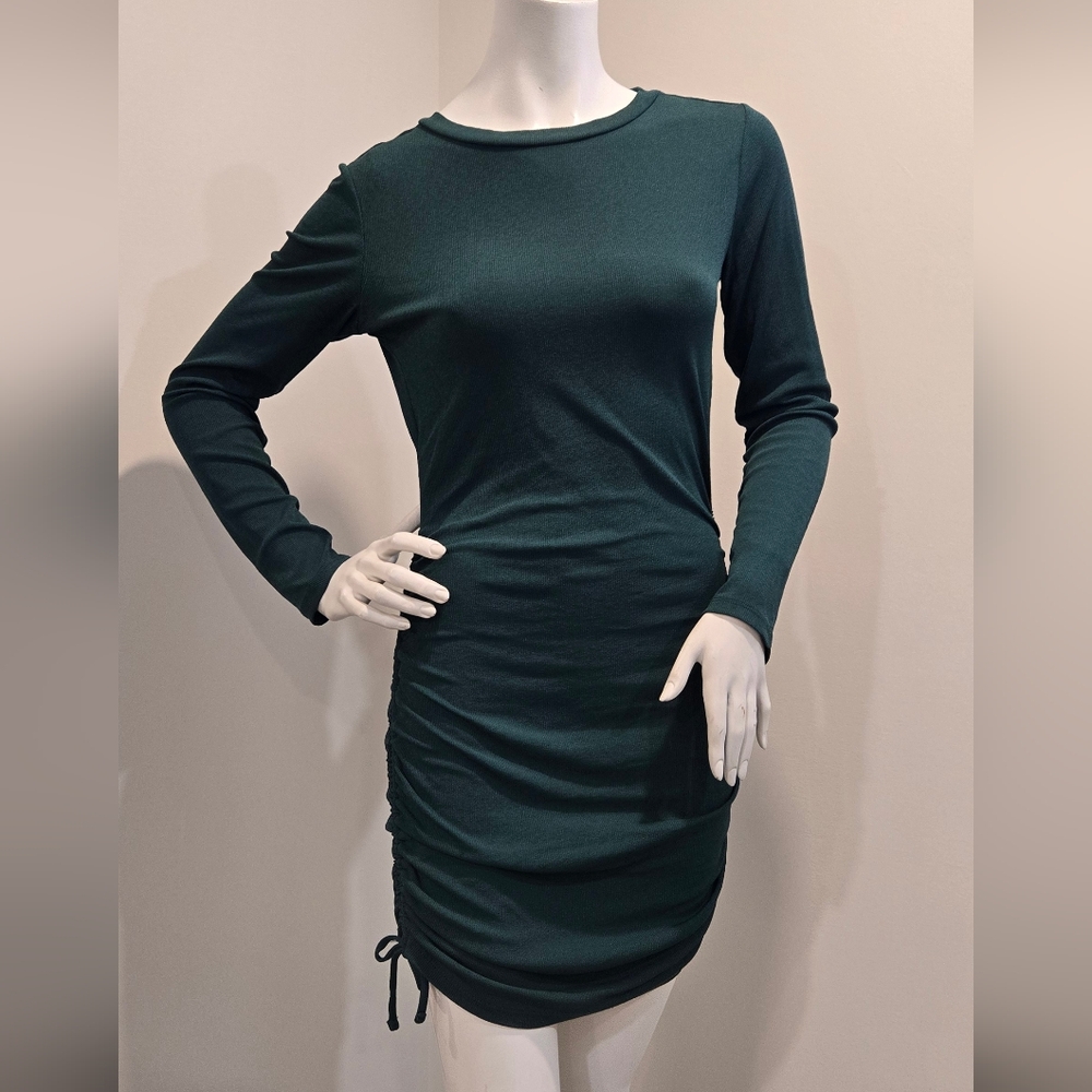 Elegant Green Long Sleeve Dress
